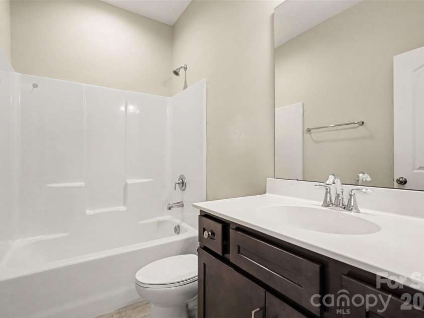 1592 Afton Way, Fort Mill, SC 29708.  MLS# CAR4375540, YatesRealty ID 39452. 