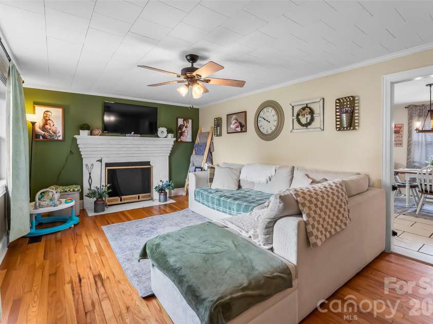 691 Central Street, Hudson, NC 28638.  MLS# CAR4407003, YatesRealty ID 39453. 