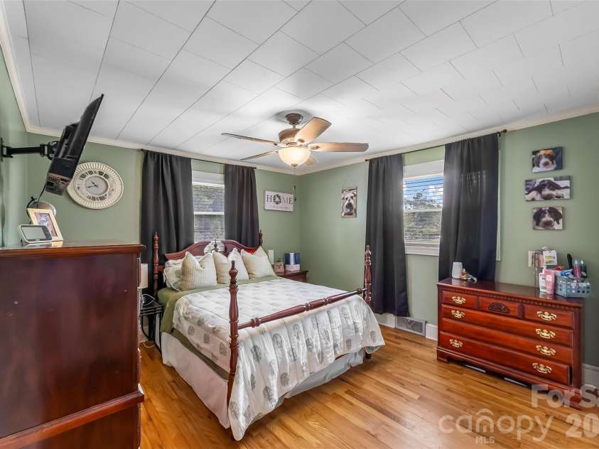 691 Central Street, Hudson, NC 28638.  MLS# CAR4407003, YatesRealty ID 39453. 