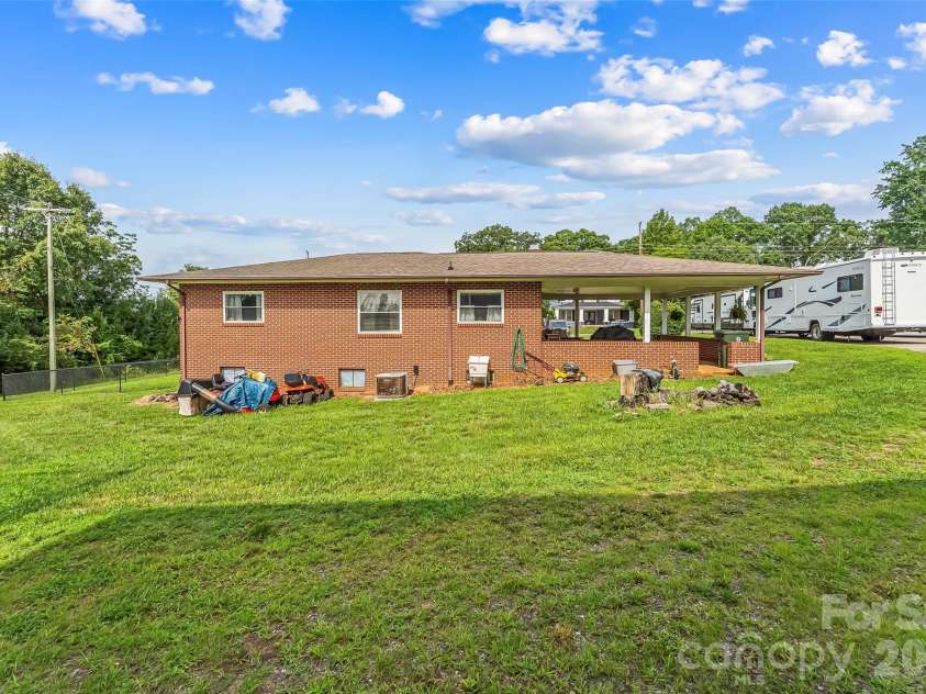 691 Central Street, Hudson, NC 28638.  MLS# CAR4407003, YatesRealty ID 39453. 