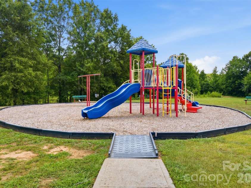 377 Pelling Drive, York, SC 29745.  MLS# CAR4405806, YatesRealty ID 39459. 