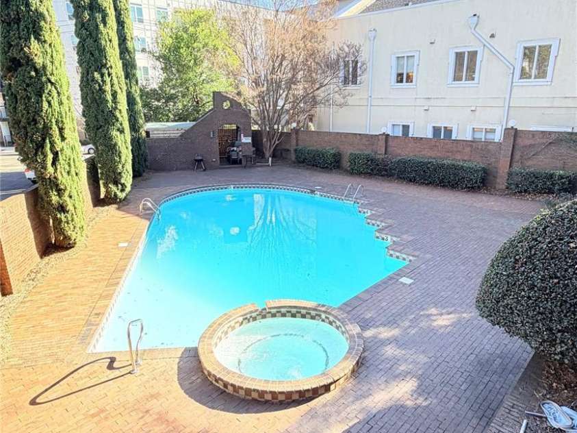 1101 #44 Morehead Street, Charlotte, NC 28204.  MLS# CAR4336369, YatesRealty ID 3946. 