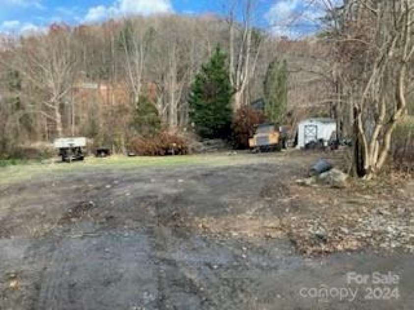 335 Fountain Way, Swannanoa, NC 28778.  MLS# CAR4206177, YatesRealty ID 3946. Empty lot