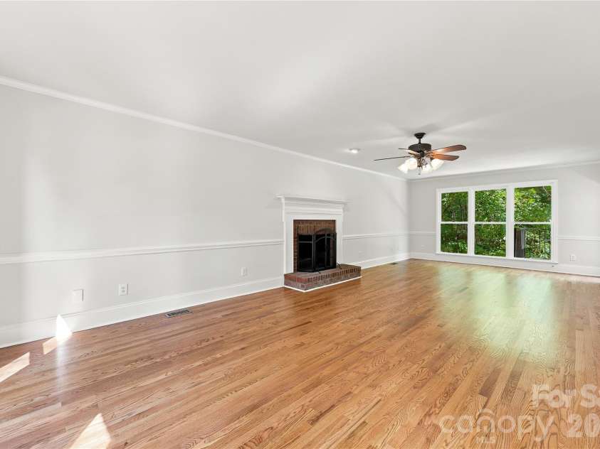 122 Tattersall Drive, Statesville, NC 28677.  MLS# CAR4402896, YatesRealty ID 39462. 