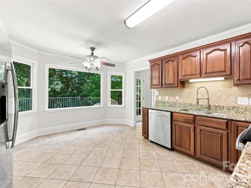 122 Tattersall Drive, Statesville, NC 28677.  MLS# CAR4402896, YatesRealty ID 39462. 