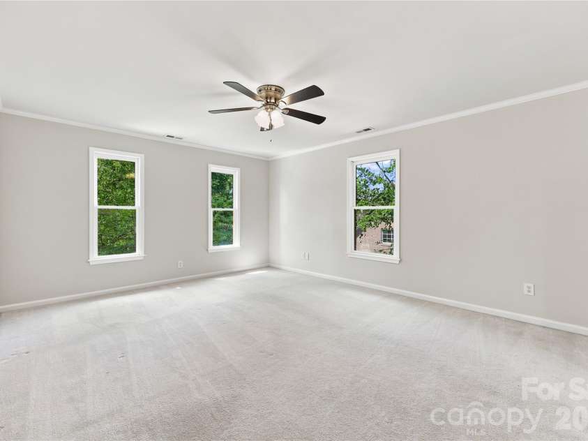 122 Tattersall Drive, Statesville, NC 28677.  MLS# CAR4402896, YatesRealty ID 39462. 
