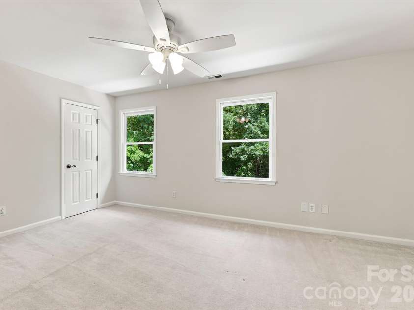 122 Tattersall Drive, Statesville, NC 28677.  MLS# CAR4402896, YatesRealty ID 39462. 