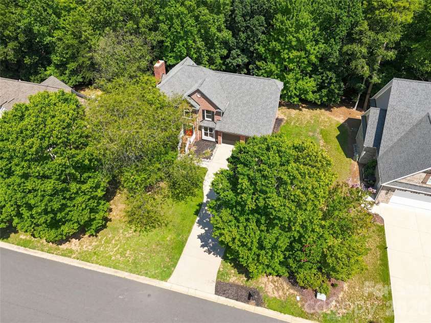 122 Tattersall Drive, Statesville, NC 28677.  MLS# CAR4402896, YatesRealty ID 39462. 
