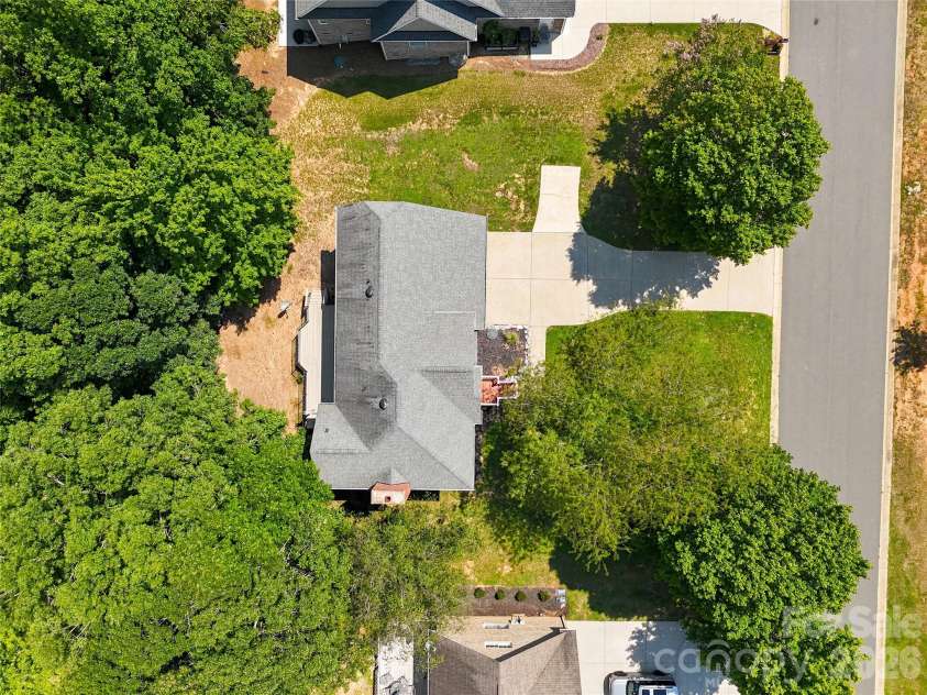 122 Tattersall Drive, Statesville, NC 28677.  MLS# CAR4402896, YatesRealty ID 39462. 