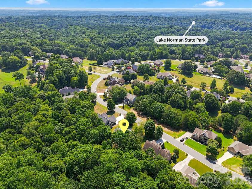 122 Tattersall Drive, Statesville, NC 28677.  MLS# CAR4402896, YatesRealty ID 39462. 