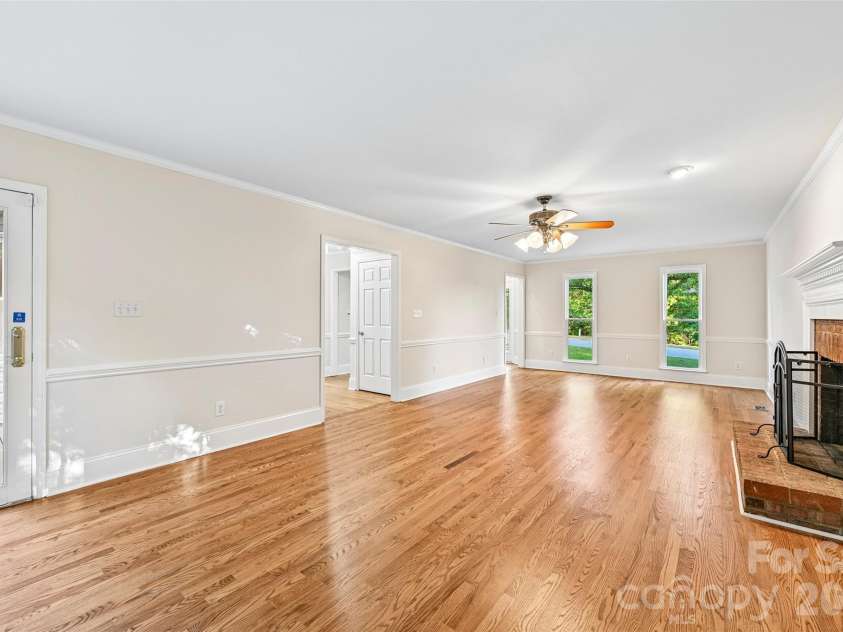 122 Tattersall Drive, Statesville, NC 28677.  MLS# CAR4402896, YatesRealty ID 39462. 