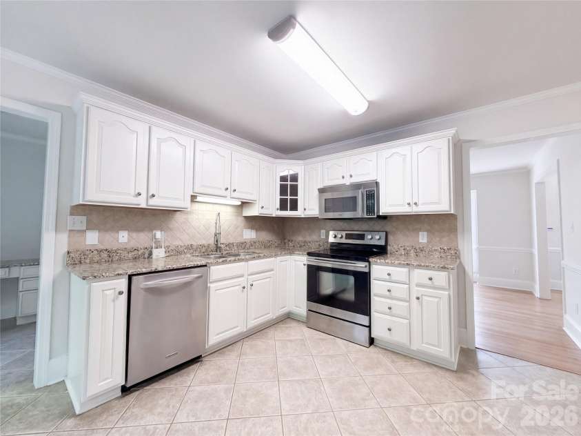 122 Tattersall Drive, Statesville, NC 28677.  MLS# CAR4402896, YatesRealty ID 39462. 
