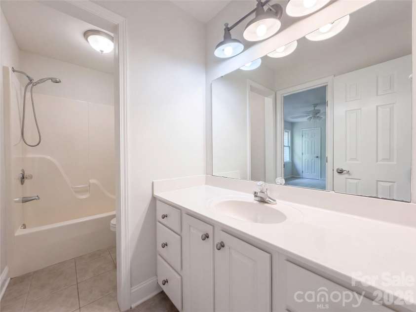 122 Tattersall Drive, Statesville, NC 28677.  MLS# CAR4402896, YatesRealty ID 39462. 