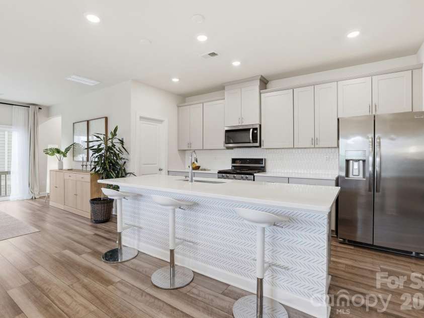 4456 Millennium Avenue, Charlotte, NC 28217.  MLS# CAR4404262, YatesRealty ID 39463. Kitchen