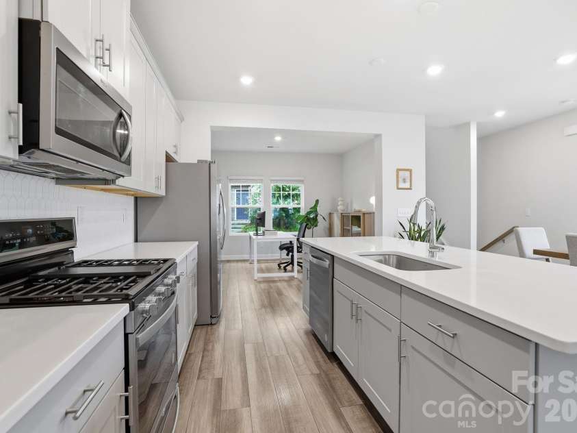 4456 Millennium Avenue, Charlotte, NC 28217.  MLS# CAR4404262, YatesRealty ID 39463. Kitchen