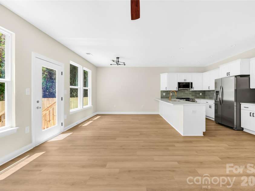 1940 Purser Drive, Charlotte, NC 28215.  MLS# CAR4405320, YatesRealty ID 39464. 