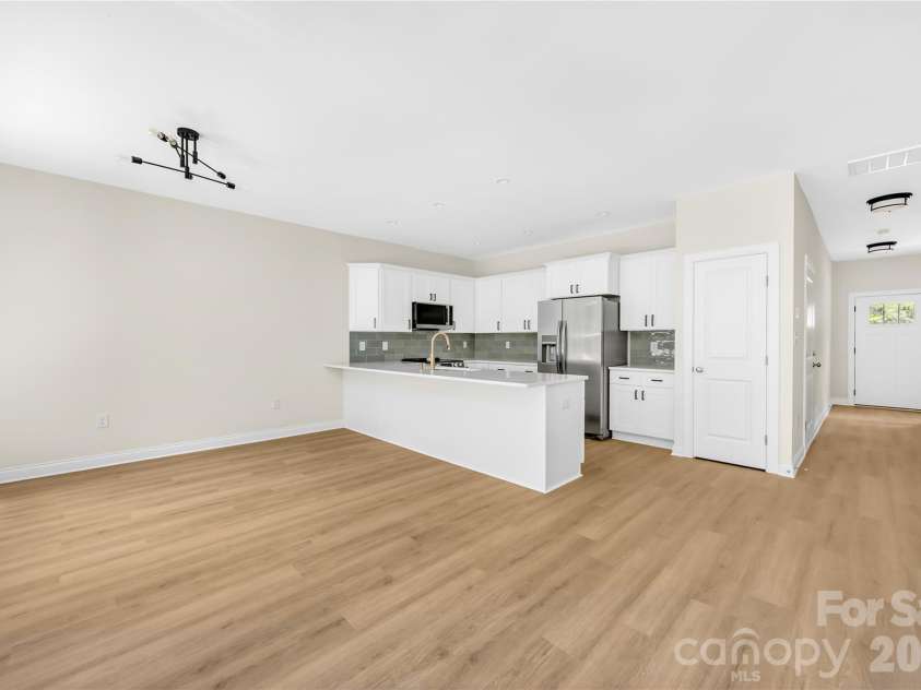 1940 Purser Drive, Charlotte, NC 28215.  MLS# CAR4405320, YatesRealty ID 39464. 