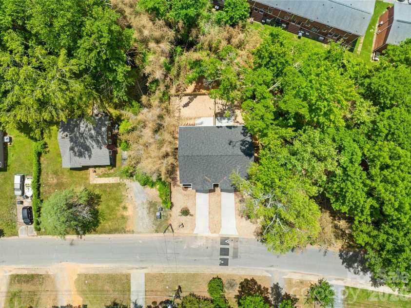 1940 Purser Drive, Charlotte, NC 28215.  MLS# CAR4405320, YatesRealty ID 39464. 