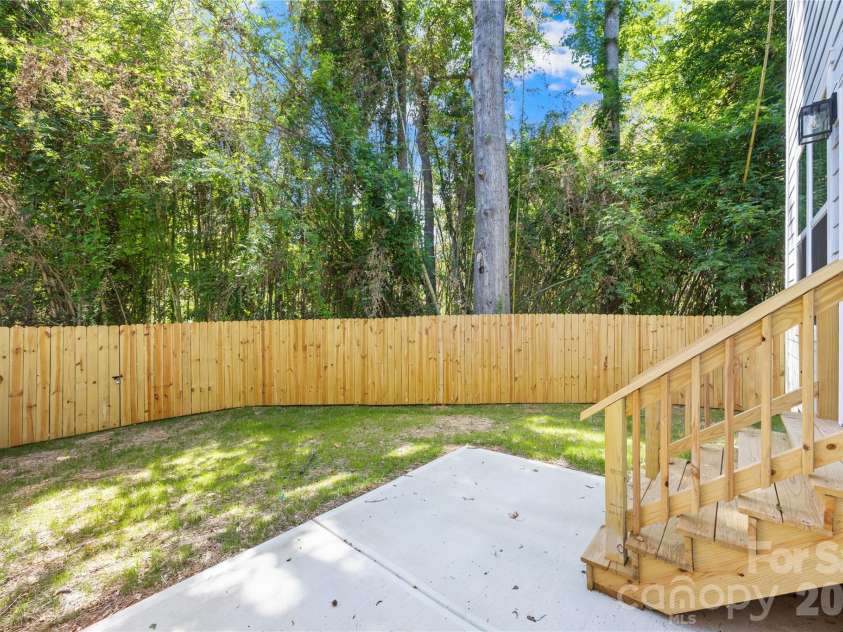 1940 Purser Drive, Charlotte, NC 28215.  MLS# CAR4405320, YatesRealty ID 39464. 