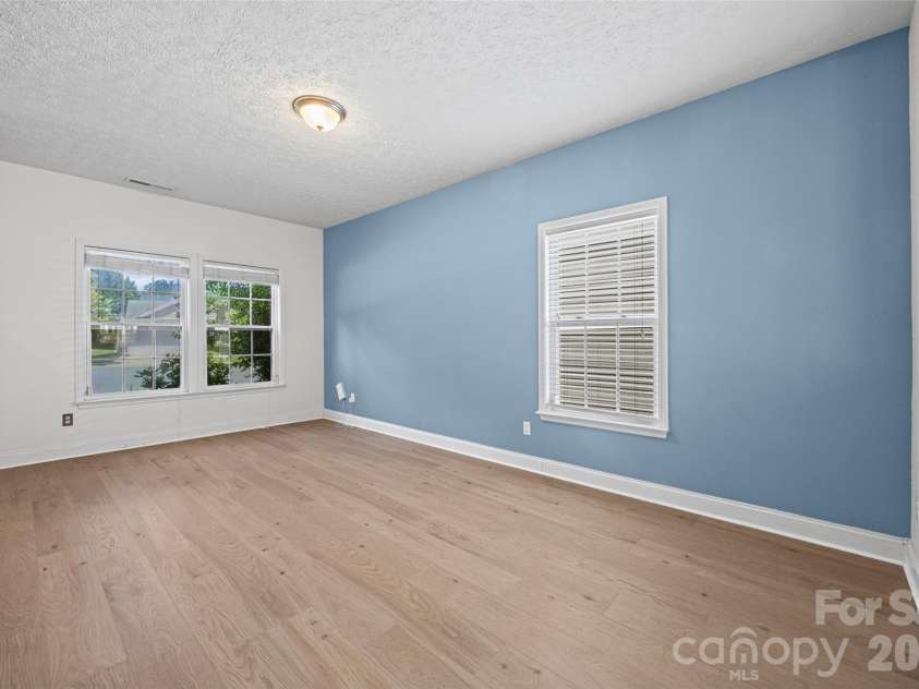 3990 Long Leaf Court, Concord, NC 28025.  MLS# CAR4406364, YatesRealty ID 39465. Versatile front space