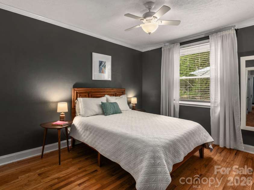 73 Fair Oaks Road, Arden, NC 28704.  MLS# CAR4406154, YatesRealty ID 39466. 