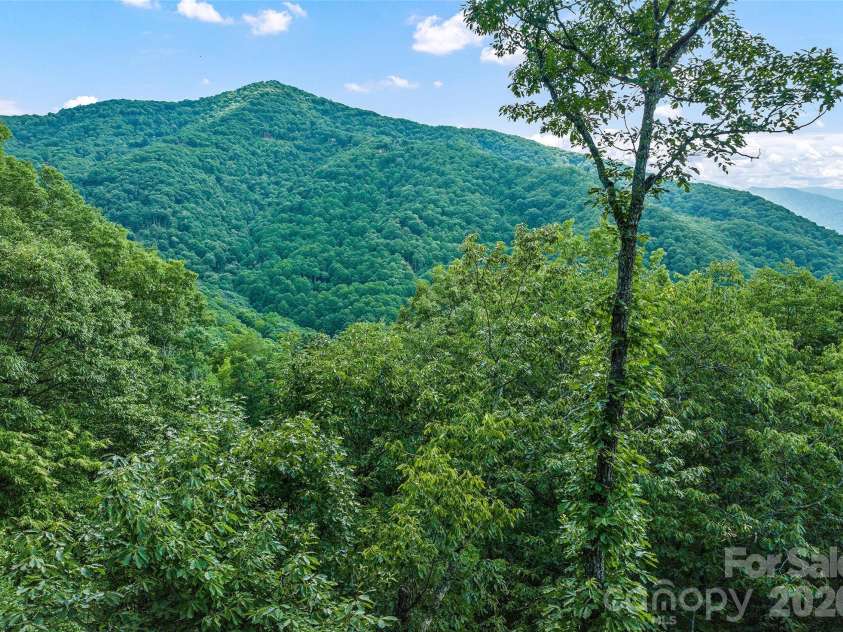 582 Tsalagi Trail, Maggie Valley, NC 28751.  MLS# CAR4406984, YatesRealty ID 39467. 