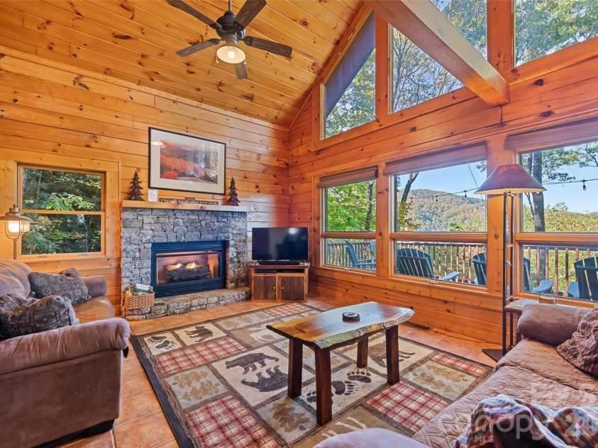 582 Tsalagi Trail, Maggie Valley, NC 28751.  MLS# CAR4406984, YatesRealty ID 39467. 