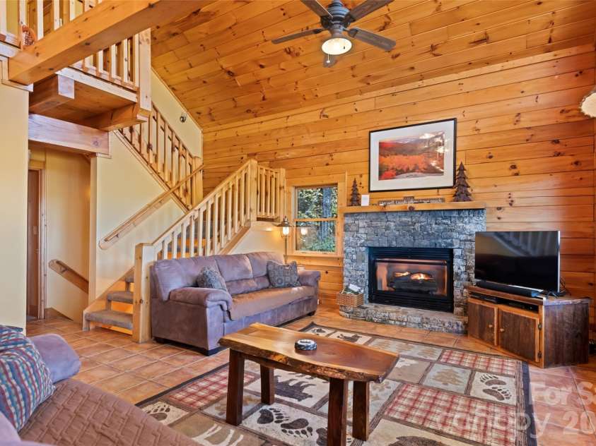 582 Tsalagi Trail, Maggie Valley, NC 28751.  MLS# CAR4406984, YatesRealty ID 39467. 