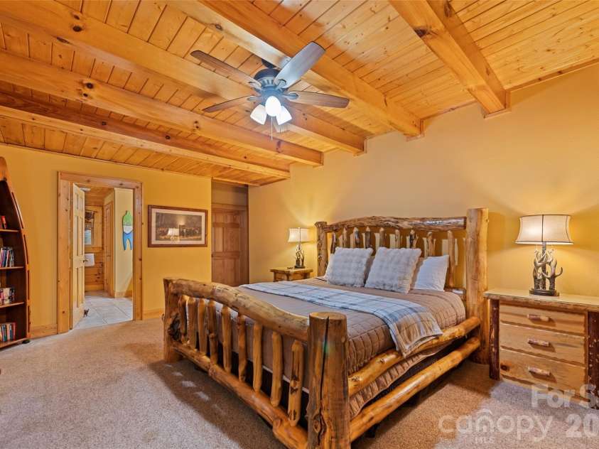 582 Tsalagi Trail, Maggie Valley, NC 28751.  MLS# CAR4406984, YatesRealty ID 39467. 