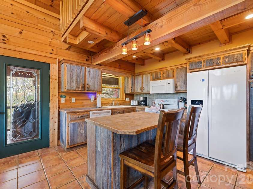 582 Tsalagi Trail, Maggie Valley, NC 28751.  MLS# CAR4406984, YatesRealty ID 39467. 