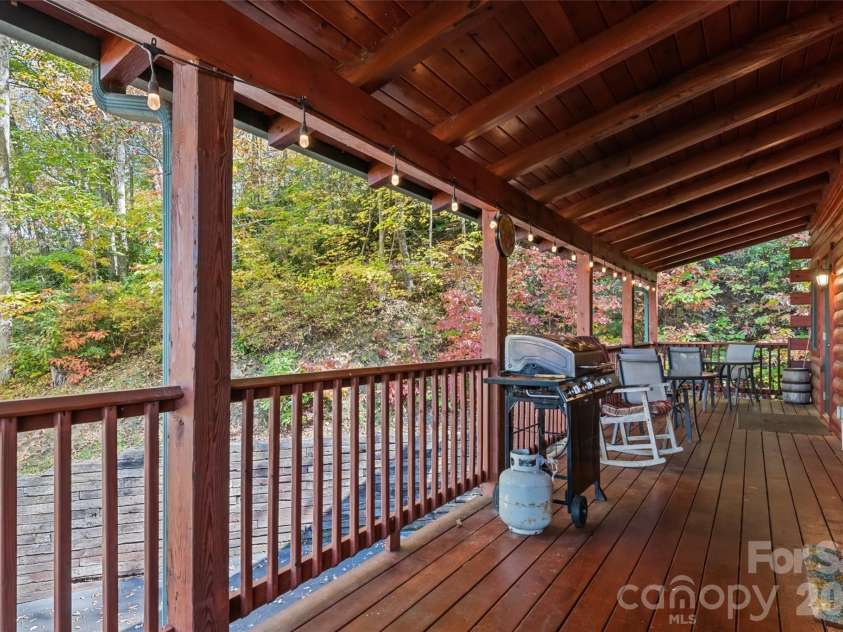 582 Tsalagi Trail, Maggie Valley, NC 28751.  MLS# CAR4406984, YatesRealty ID 39467. 