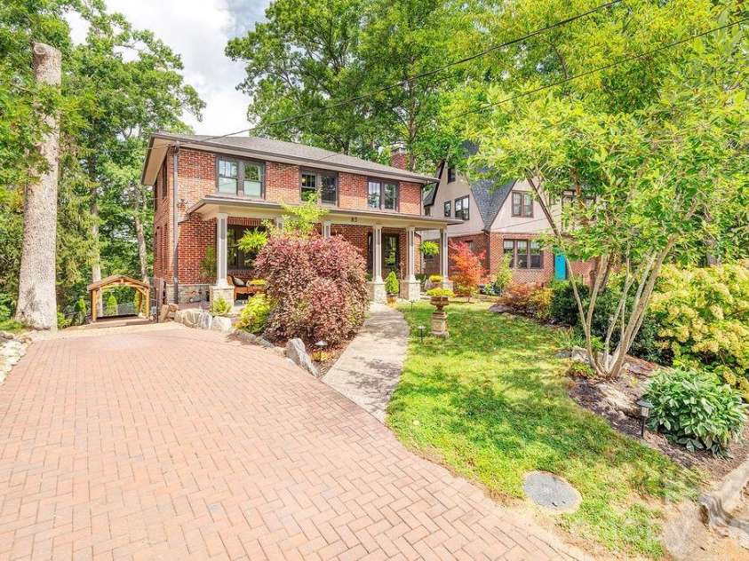 83 Tacoma Circle, Asheville, NC 28801.  MLS# CAR4405409, YatesRealty ID 39468. 