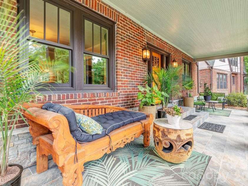 83 Tacoma Circle, Asheville, NC 28801.  MLS# CAR4405409, YatesRealty ID 39468. 