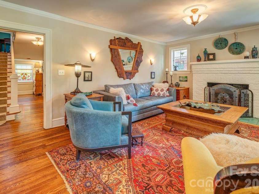 83 Tacoma Circle, Asheville, NC 28801.  MLS# CAR4405409, YatesRealty ID 39468. 