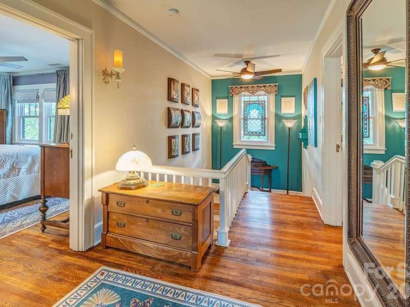 83 Tacoma Circle, Asheville, NC 28801.  MLS# CAR4405409, YatesRealty ID 39468. 