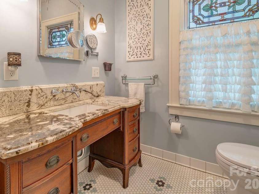 83 Tacoma Circle, Asheville, NC 28801.  MLS# CAR4405409, YatesRealty ID 39468. 