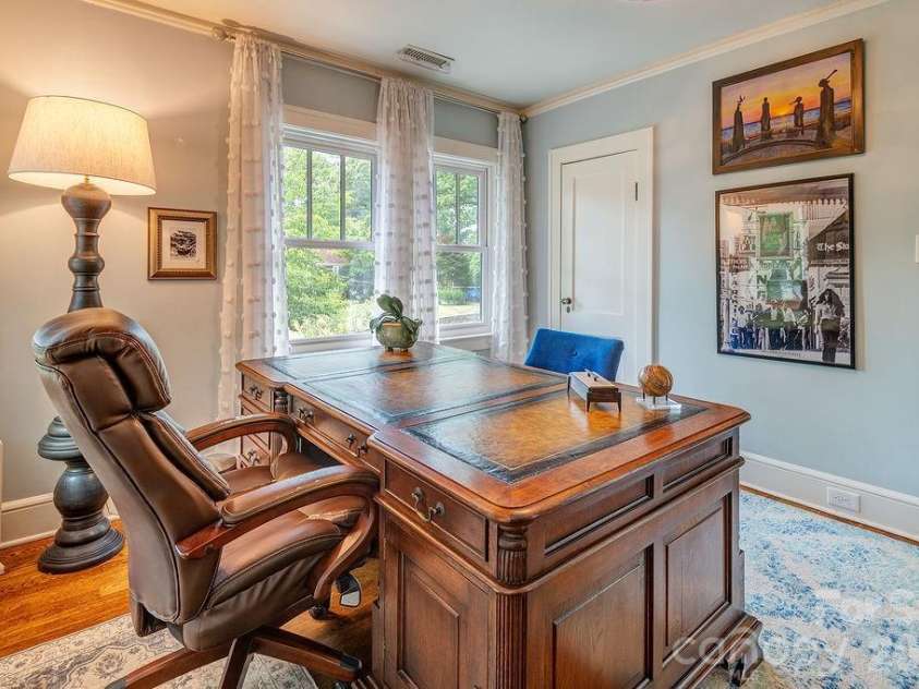 83 Tacoma Circle, Asheville, NC 28801.  MLS# CAR4405409, YatesRealty ID 39468. 