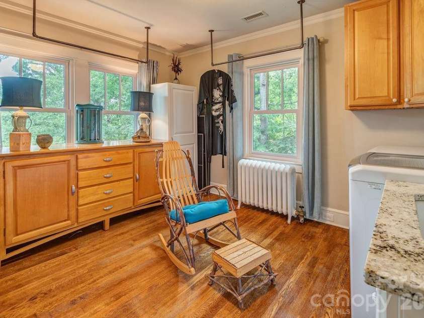 83 Tacoma Circle, Asheville, NC 28801.  MLS# CAR4405409, YatesRealty ID 39468. 