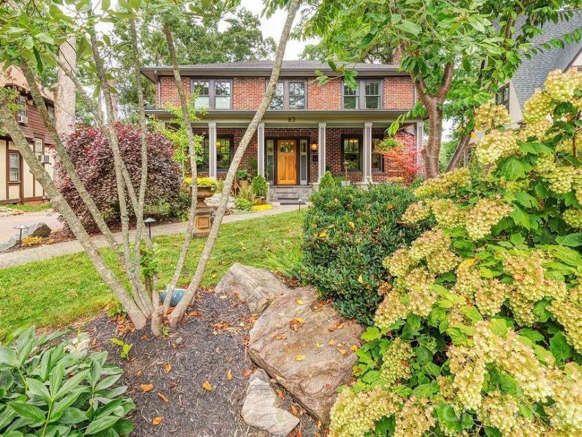 83 Tacoma Circle, Asheville, NC 28801.  MLS# CAR4405409, YatesRealty ID 39468. 