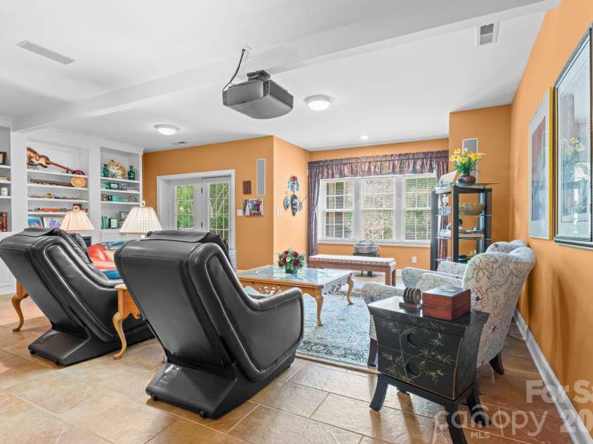 247 James Way, Bermuda Run, NC 27006.  MLS# CAR4406052, YatesRealty ID 39469. 