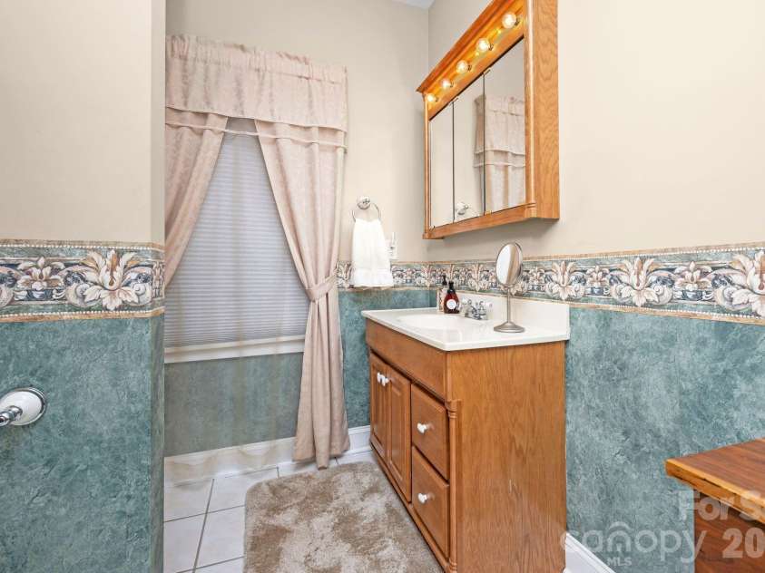 247 James Way, Bermuda Run, NC 27006.  MLS# CAR4406052, YatesRealty ID 39469. 