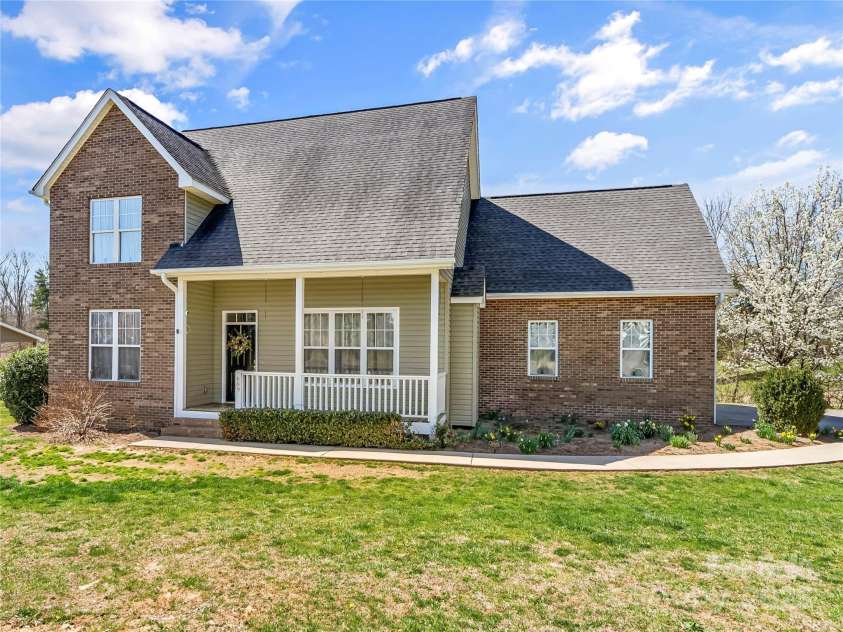 689 Bryson Road, Candler, NC 28715.  MLS# CAR4238250, YatesRealty ID 3947. 
