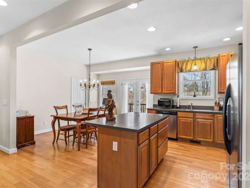 689 Bryson Road, Candler, NC 28715.  MLS# CAR4238250, YatesRealty ID 3947. 