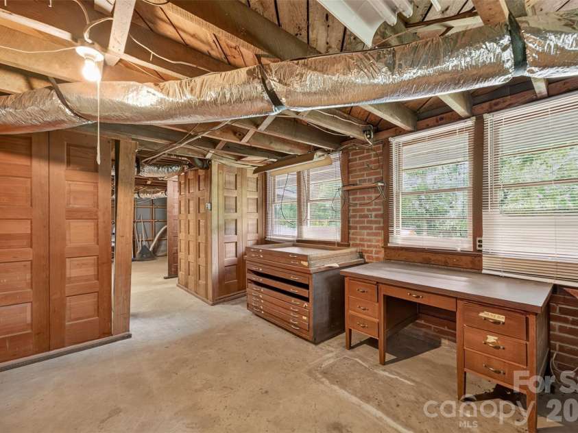 311 33rd Street Drive, Hickory, NC 28602.  MLS# CAR4406647, YatesRealty ID 39470. 