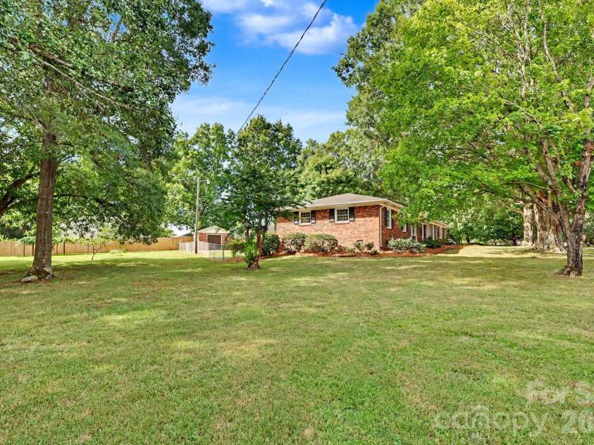 425 Valhalla Drive, Harrisburg, NC 28075.  MLS# CAR4405585, YatesRealty ID 39474. Adjacent Lot