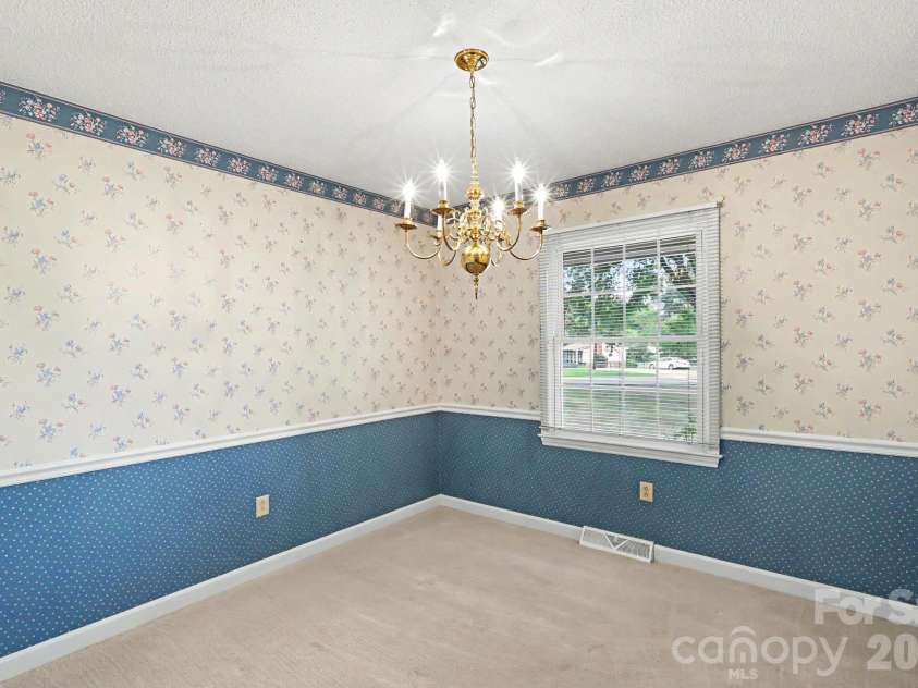 425 Valhalla Drive, Harrisburg, NC 28075.  MLS# CAR4405585, YatesRealty ID 39474. Dining Room