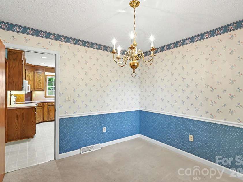 425 Valhalla Drive, Harrisburg, NC 28075.  MLS# CAR4405585, YatesRealty ID 39474. Dining Room