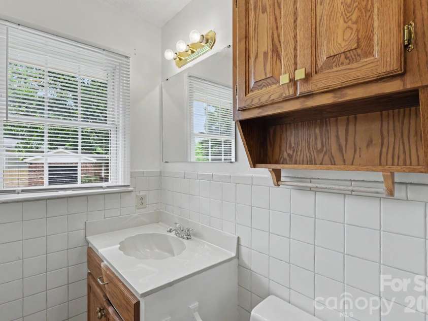 425 Valhalla Drive, Harrisburg, NC 28075.  MLS# CAR4405585, YatesRealty ID 39474. Primary Bathroom