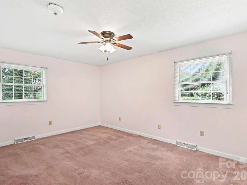 425 Valhalla Drive, Harrisburg, NC 28075.  MLS# CAR4405585, YatesRealty ID 39474. Primary Bedroom