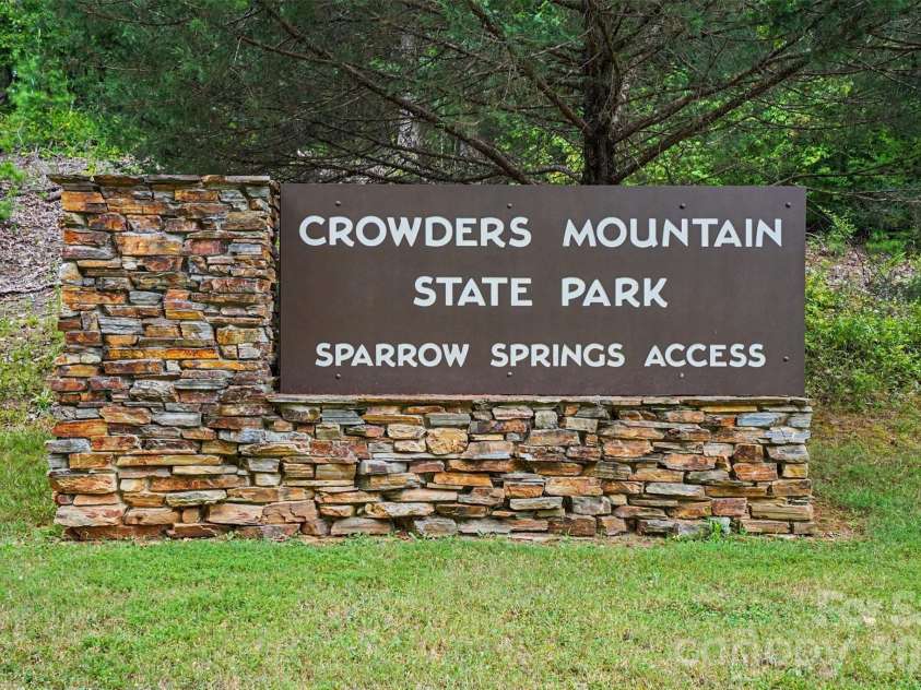 2647 Ruby Dixon Crossing Drive, Gastonia, NC 28056.  MLS# CAR4402211, YatesRealty ID 39475. Crowder Mountain